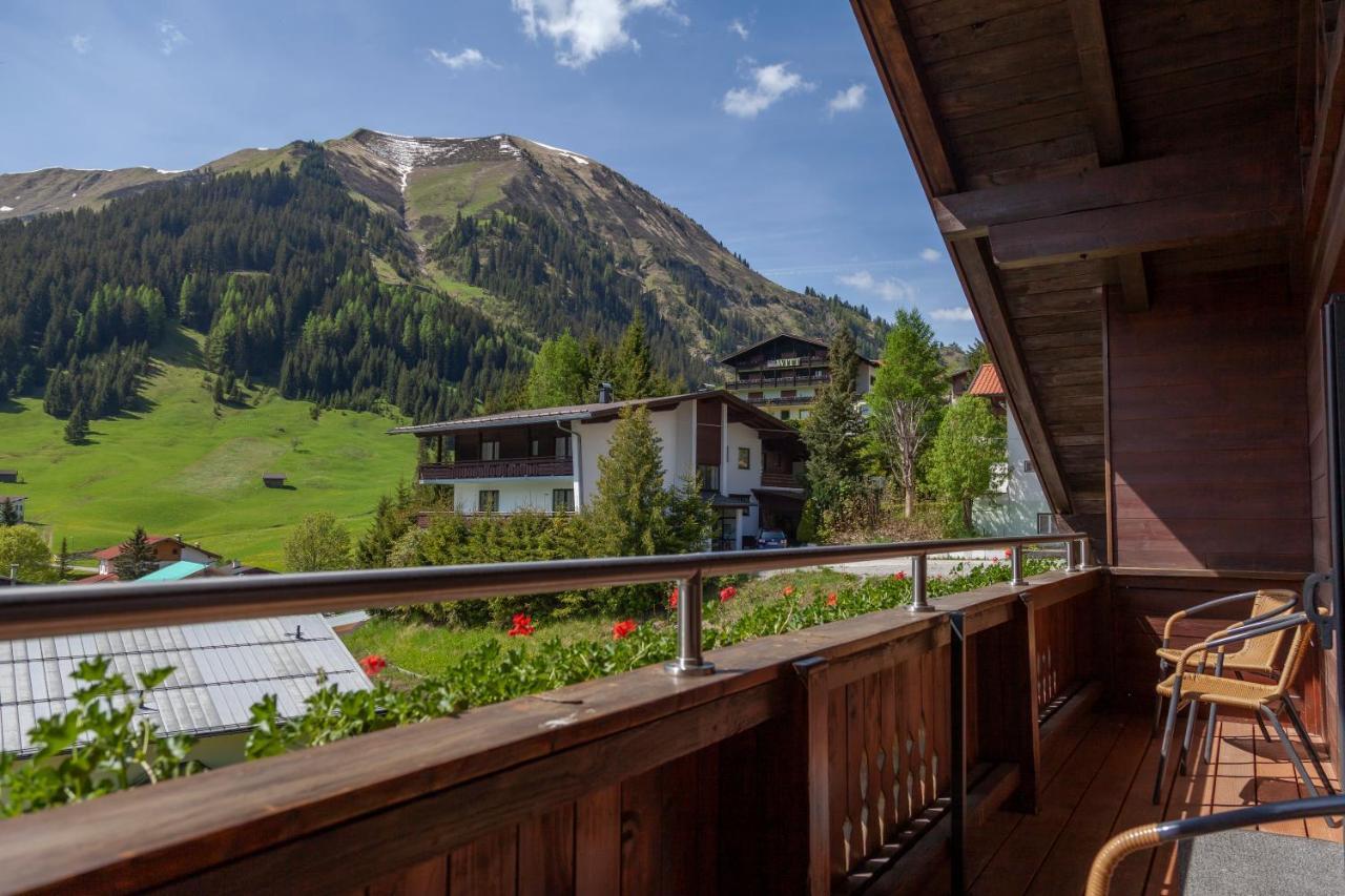 Berghotel Thelounge Berwang Exterior photo
